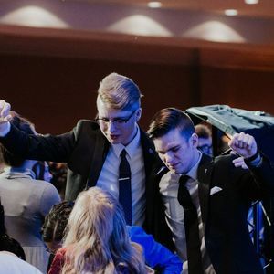 Meet your Posher, Brady